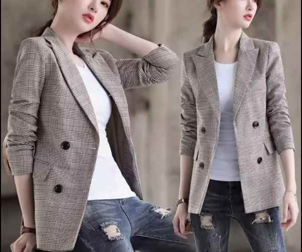 レディース ジャケット スーツ アウター 上着 ミドル丈 長袖 襟付き スーツカラー スマート ポケット 前開き 異国風 ボタン かわいい 大人可愛い きれいめ シンプル カジュアル 上品 おしゃれ かっこいい レトロ こなれ感 ボーイッシュ クール エレガント クラシカル