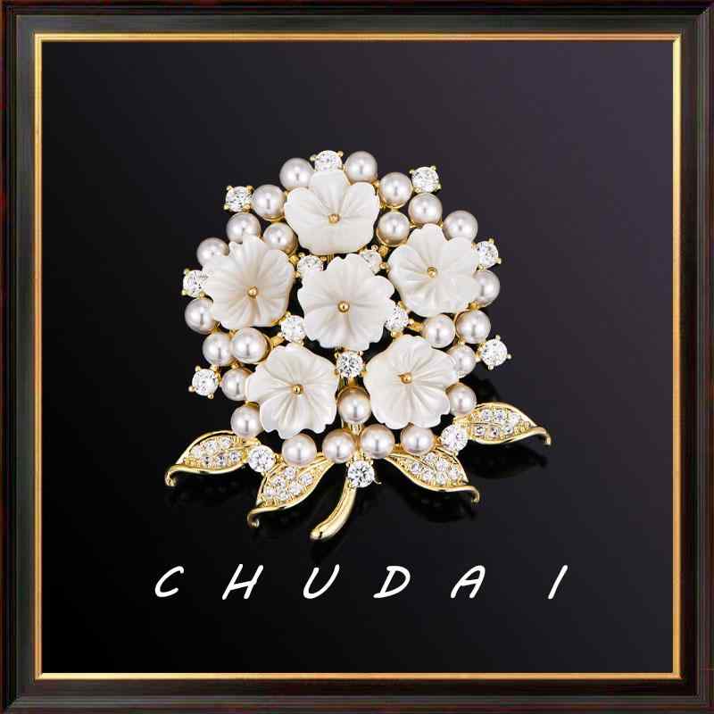 【送料無料】ジュエリー・アクセサリー ブローチゴールドトーンデザインbeautiful brooch gold tone, flower design 2