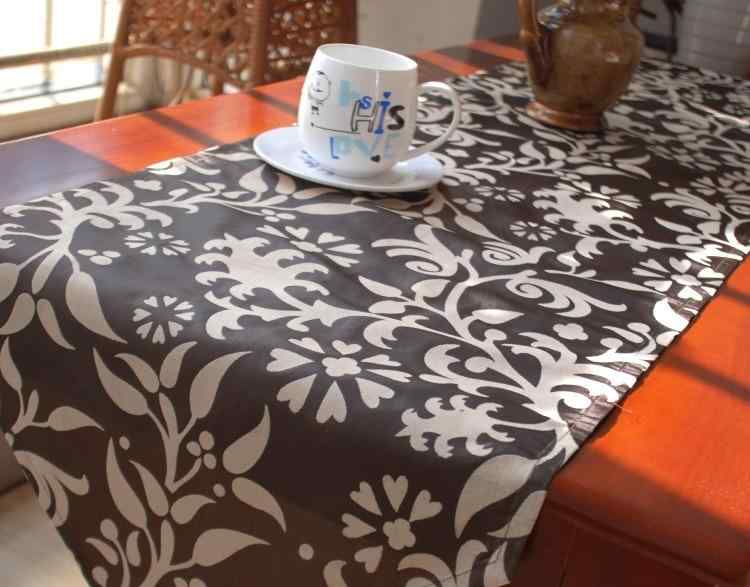 テーブルランナー ヨーロピアン ダイニング 食卓 クロス カバー 工ブラウン 花柄 おしゃれ インテリア