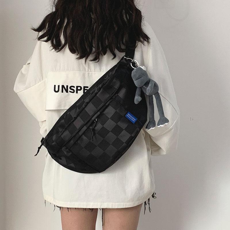 ボディバッグ メンズ レディース ショルダーバッグ 斜めがけ 肩掛け 鞄 かっこいい スポーツ 大容量 カジュアル キャンバス 作業服 ブラック ホワイト