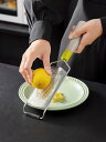 おろし器 おろし金 チーズグレーター 削り器 チーズおろし スクレーパー キッチン用品 調理器具 レモン ベーキング ツール