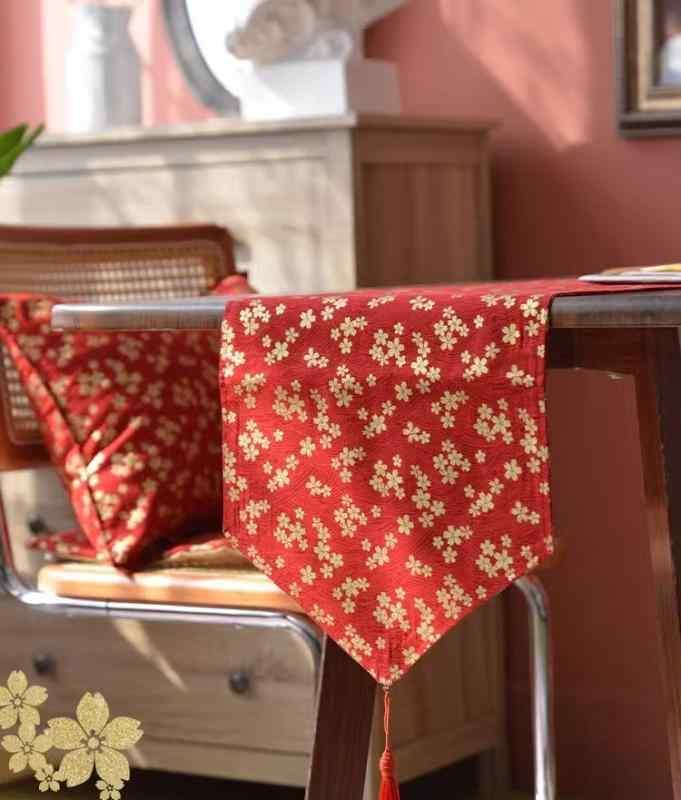 テーブルランナー おしゃれ インテリア フラグ キャビネット ロング クロス カバー 和風 家庭用 ベッド サイド レッド 花柄