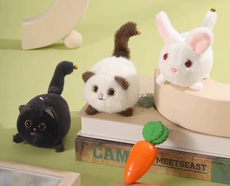 キーホルダー チャーム かわいい 猫 パンダ ブタ ぬいぐるみ 女の子 ギフト キーリング ホワイト ブラウン ブラック