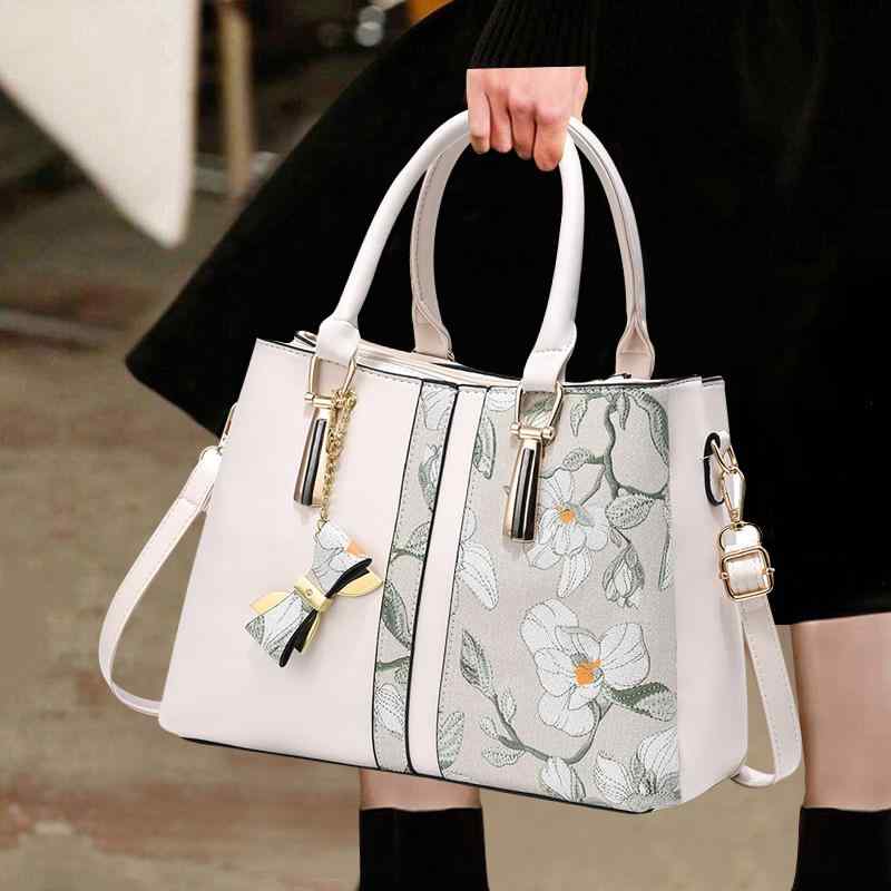 ハンドバッグ レディース 鞄 エレガント 大容量 花柄 刺繍 牛革 斜めがけ ホワイト ブルー カーキ