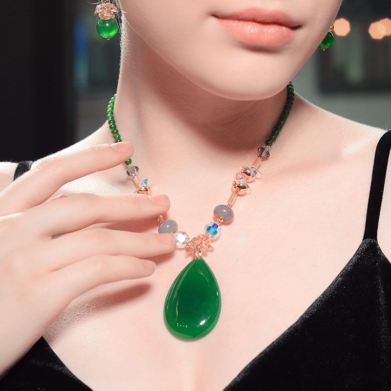 オーストリア 水晶 ネックレス グリーン 瑪瑙 メノウ ペンダント