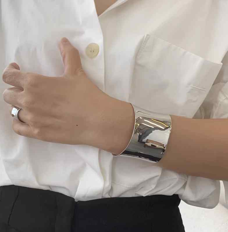 アームレット バングル 腕輪 ブレスレット 二の腕 アクセサリー メンズ レディース カップル アメリカ ジュエリー シルバー ゴールド