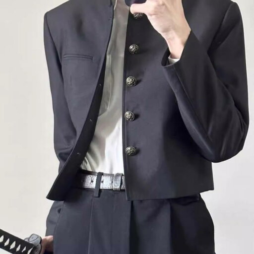 テーラードジャケット メンズ 男性用 春秋 上品なチャイニーズスタイル 新中式デザイン 高級感 ストリート系モード ダークカラー ショート丈 肩パッド入り ゆったり ルーズフィット ポリエステル素材 カジュアル 防シワ加工 ブラック 黒 テーラードジャケット メンズ 男性用 春秋 上品なチャイニーズスタイル 新中式デザイン 高級感 ストリート系モード ダークカラー ショート丈 肩パッド入り ゆったり ルーズフィット ポリエステル素材 カジュアル 防シワ加工 ブラック 黒