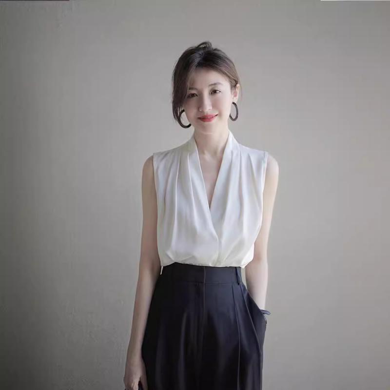 トップス レディース サテン調 シルク調 Vネック ホルターネック アセテート ノースリーブ キャミソール ブラウス 無地 夏 ジャケットインナー オフィス 通勤 きれいめ カジュアル