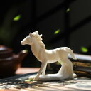 置物 徳化白磁 駿馬 オブジェ 小型 卓上飾り 陶磁器工芸品 インテリア 室内装飾 開運 縁起物 リビング オフィス 書斎 デスク 成功祈願 商売繁盛 高級感 光沢 ギフト 記念品 中華風 風水