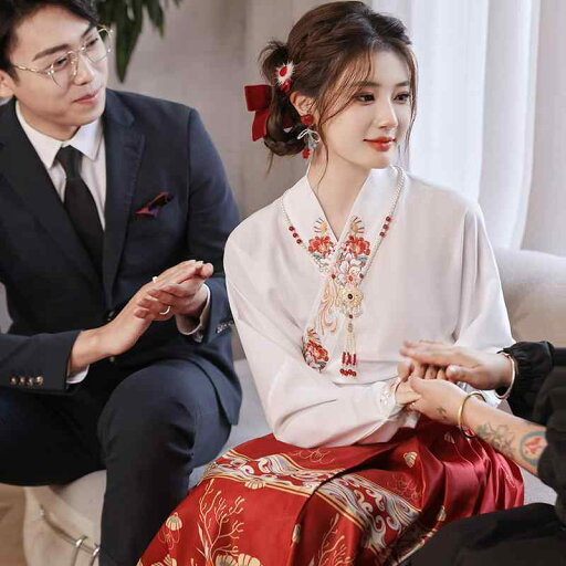 漢服 レディース 明制 新中式 セットアップ 赤 馬面スカート 改良版 女性用 披露宴 結婚式 二次会 パーティー エンゲージメント 普段使い 春物 ポリエステル 刺繍 漢服 レディース 明制 新中式 セットアップ 赤 馬面スカート 改良版 女性用 披露宴 結婚式 二次会 パーティー エンゲージメント 普段使い 春物 ポリエステル 刺繍