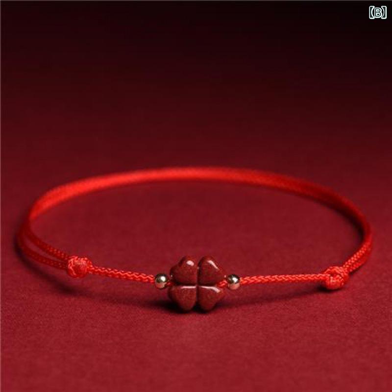 Grams楽天市場店のブレスレット 男女兼用 ユニセックス ペア 四つ葉のクローバー 幸運 魔除け お守り 赤い紐 辰砂 手編み 細身 華奢 エスニック レトロ 開運 ラッキーアイテム｜アングル3