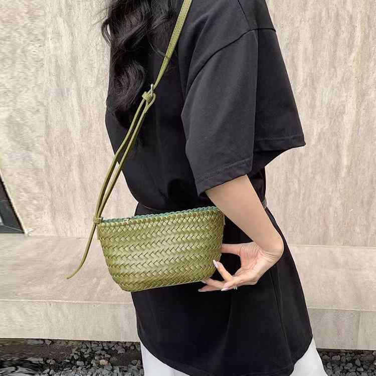 バッグ レディース 手編み 編み込み ワンハンドル ミニ ショルダーバッグ 斜め掛け ギョーザ型 ボート..