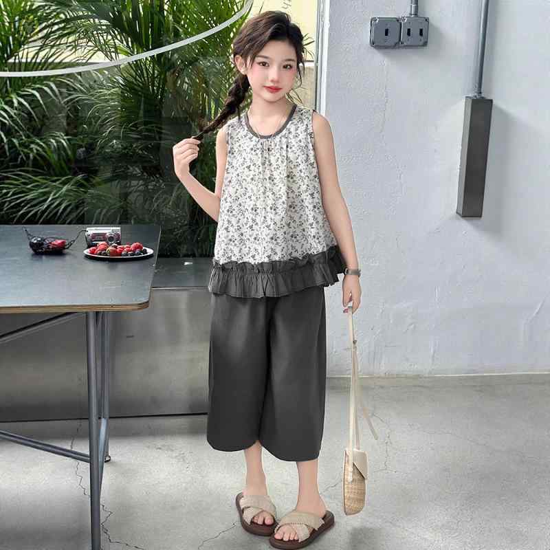 セットアップ 女の子 ジュニア ガールズ 小中学生 半袖 ブラウス 小花柄 シャツ 七分丈 ワイドパンツ 上下セット 夏服 薄手 涼しい コットン 綿100% 柔らかい肌触り 韓国風 おしゃれ カジュアル 通学 お出かけ