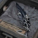 ブローチ 男女兼用 メンズ レディース ブラック フェザー イバラ 薔薇 モチーフ ユニークデザイン 高級感 エレガント 上品な雰囲気 銅製 ファッション小物 ピンブローチ ダークスタイル