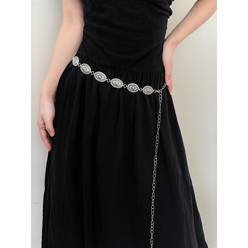 ウエストチェーン レディース ボヘミアン メタル フラワー レトロ エスニック 彫刻 透かし彫り デザイ..