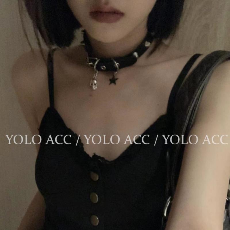 チョーカー 男女兼用 ダーク パンク ロック Y2K スカル 五芒星 レザー ネックレス ゴシック サブカルチャー ストリートファッション クール 個性的 ペンダント 幾何学模様 頸飾り