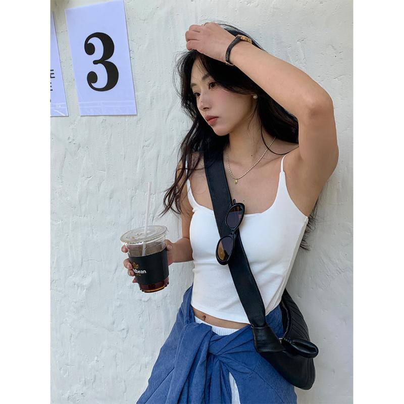 キャミソール レディース 調節ストラップ カップ付き スリムフィット ショート丈 韓国風 ヘルシー魅せ 綿混 伸縮性 ストレッチ 無地 アプリコット ホワイト グレー ブラック 日韓カジュアル 普段使い