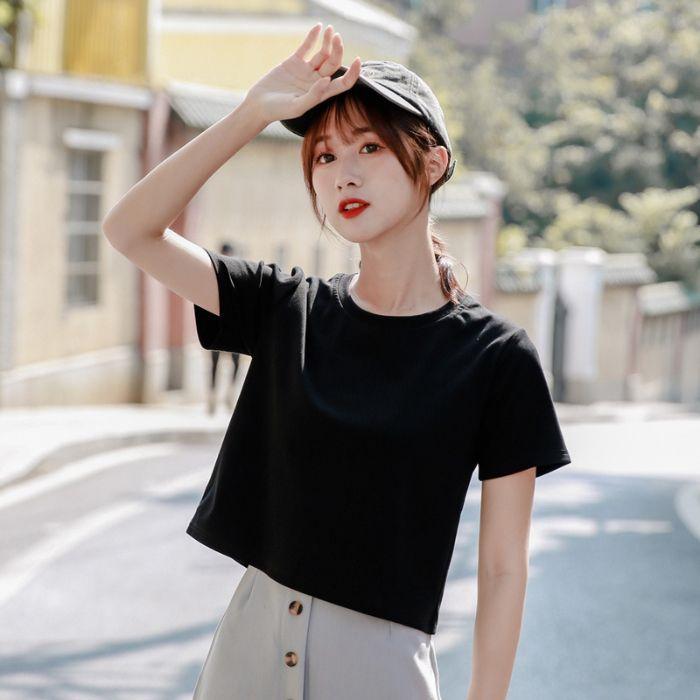 Tシャツ レディース 半袖 夏 サマー ラウンドネック クロップド丈 ショート丈 へそ出しトップス 無地 プリント 立体プリント ポリエステル スパンデックス 伸縮性 しわになりにくい カジュアル 韓国ファッション 着回し 普段使い インナーのサムネイル