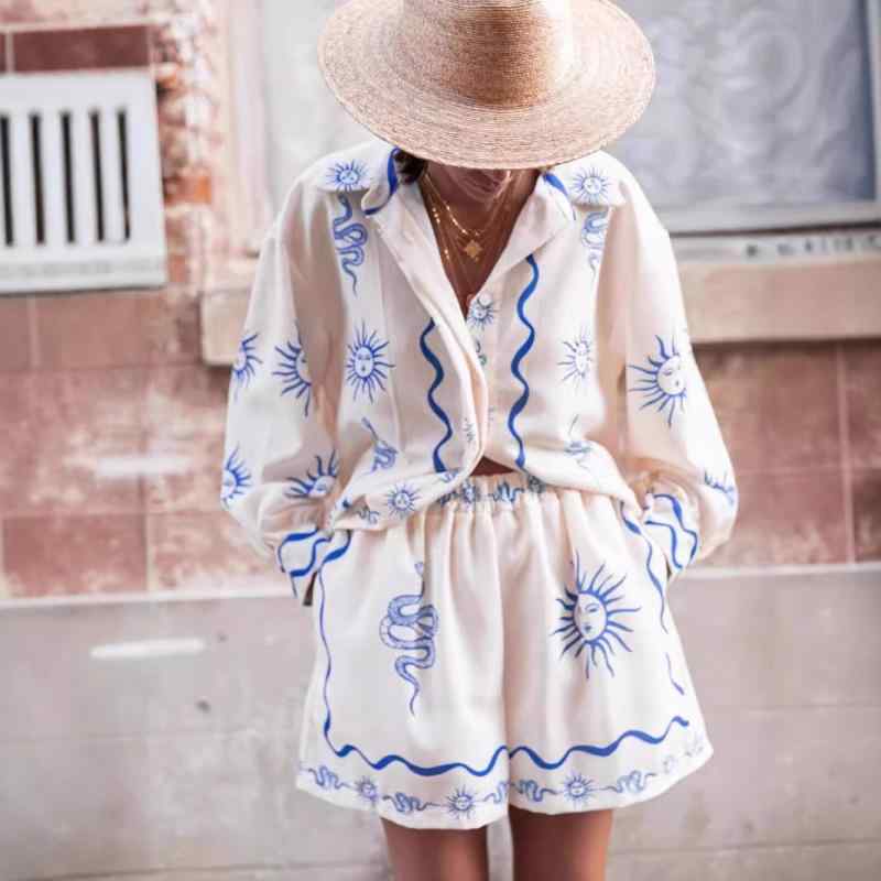 レディース パンツセットアップ アニマル柄 プリント 総柄 半袖ブラウス ショートパンツ ハーフパンツ ポリエステル素材 カジュアル きれいめ エレガント 上品 通勤 オフィス 普段使い リゾート 着回し