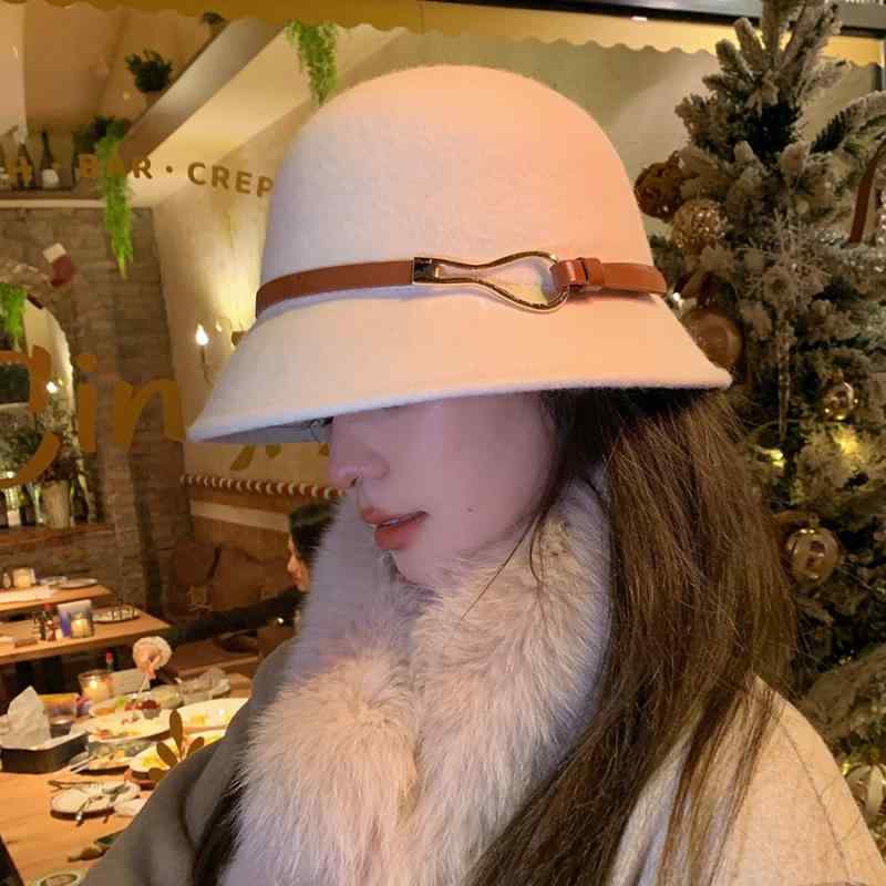 ハット レディース ベルトバックル ウール調 フェルト クロッシェハット つば広 秋冬 小顔効果 レトロ ..