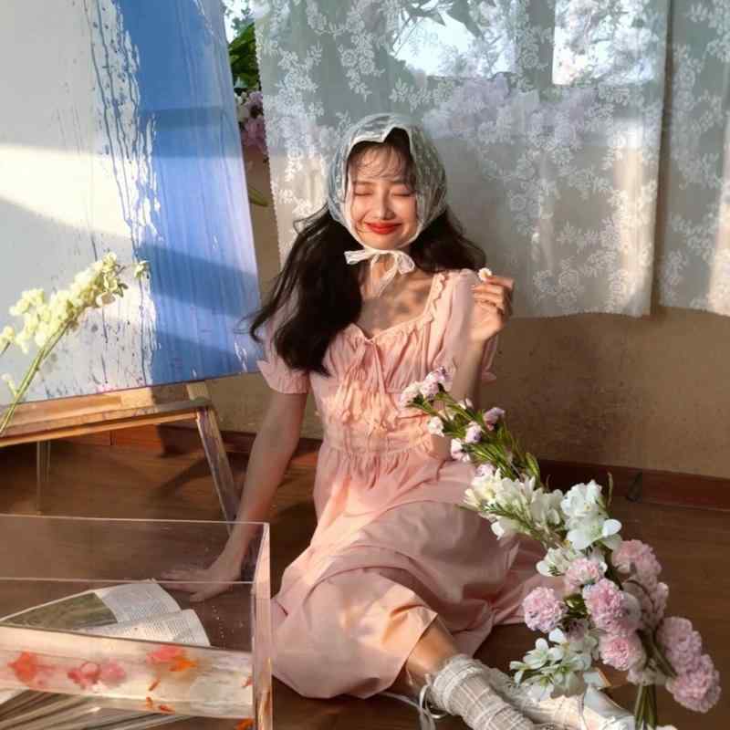 ・性別: 女性・対象年齢: 大人・スタイル: ・柄: 花柄・編み方: 平織り・加工方法: 型押し・サイズ展開: フリーサイズ