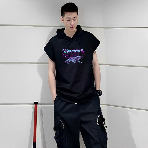 ノースリーブ パーカー メンズ ゆったり ルーズフィット オーバーサイズ スポーツ ストリート カジュアル タンクトップ Tシャツ 夏物 綿 コーマ綿 プリント 黒 白 ノースリーブ パーカー メンズ ゆったり ルーズフィット オーバーサイズ スポーツ ストリート カジュアル タンクトップ Tシャツ 夏物 綿 コーマ綿 プリント 黒 白