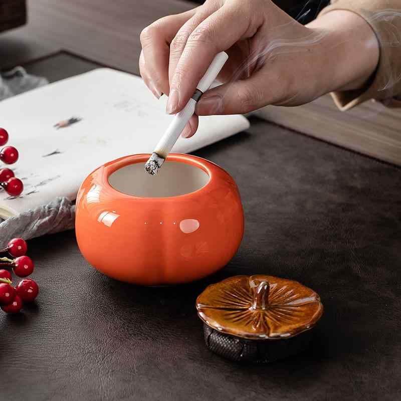 灰皿 柿型 陶器製 モダン おしゃれ 大容量 蓋付き 灰飛散防止 個性的 ユニーク リビング 卓上用 インテ..