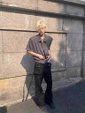 シャツ メンズ 半袖 ショート丈 ジップアップ 肩パッド入り 襟付き 大人カジュアル 無地 ポリエステル ゆったり ルーズフィット シワになりにくい 夏 高級感 スタイリッシュ ブラック グレー