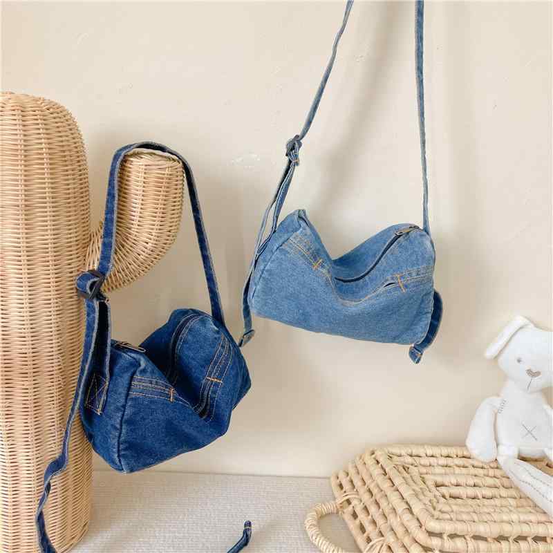 ポシェット キッズ 男の子 女の子 デニム 斜めがけ ミニショルダーバッグ 韓国風 おしゃれ カジュアルスタイル おでかけ 旅行用 スマホ収納 ファスナー開閉 デイリーユース 子供用