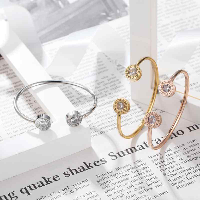 ブレスレット レディース 女性用 ステンレス チタン鋼 ローマ字 アルファベット ジルコニア ラインストーン 埋め込み バングル クラシック 定番 シンプルモダ...