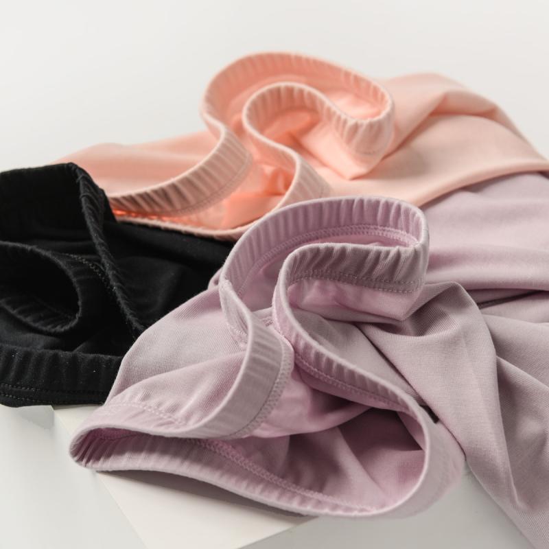 ショートパンツ 女の子 キッズ ジュニア 女児 モダール シームレス 4分丈 無縫製 インナーパンツ ペチ..