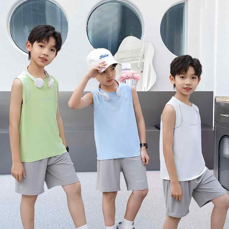 バスケットボールウェア 男の子 キッズ シームレス ノースリーブ タンクトップ セットアップ 接触冷感 ..