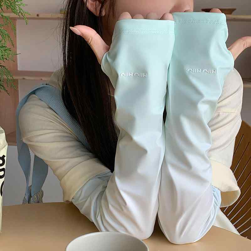 アームカバー レディース 女性用 グラデーション マルチカラー 接触冷感 UVカット 日焼け防止 ゆったり ルーズフィット コットン素材 吸湿速乾 伸縮性 夏用 スポーツ アウトドア ドライブ 涼しい ロング丈 アームスリーブ