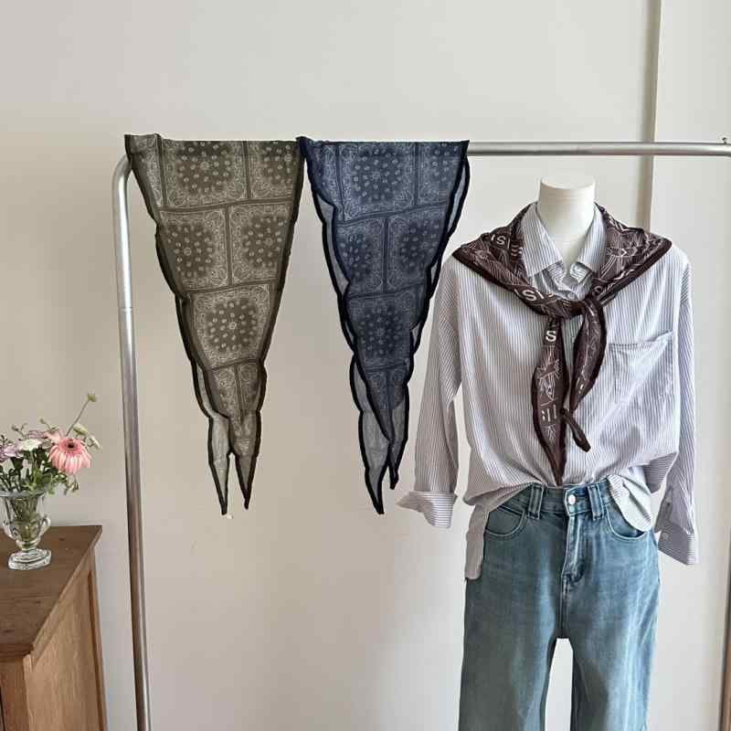 スカーフ レディース 韓国風 グレイッシュブルー ペイズリー柄 レトロ花柄 ひし形模様 薄手 軽量 ポリ..