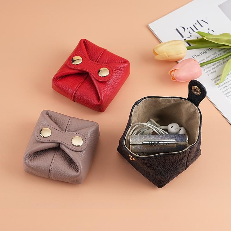 ミニポーチ 女性用 かわいい 柔らかい 牛革 本革 コインケース イヤホンケース 鍵 リップケース 口紅収納 小物入れ 耐摩耗 普段使い 無地 シンプル おしゃれ ブラック ピンク レッド