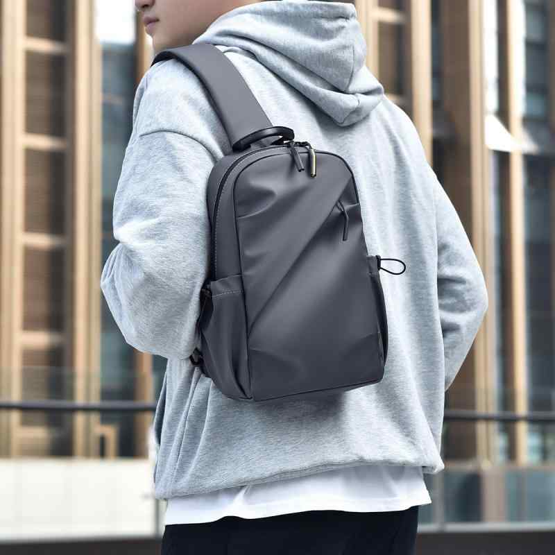 ボディバッグ メンズ 男性用 ワンショルダーバッグ 大容量 撥水 防水 レザー調 タクティカル ショルダーバッグ PC収納 デイリーユース 普段使い バイク サイクリング 通勤通学 ブラック グレー ブルー