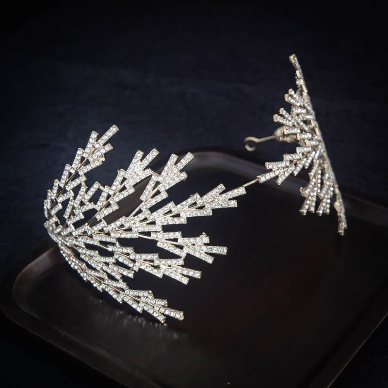 ヘッドドレス レディース ブライダル ウェディング 結婚式 花嫁 ティアラ クラウン 王冠 カチューシャ 豪華 欧米風 フラワーモチーフ ラインストーン クリス...