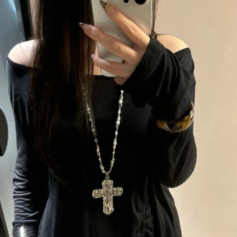 ネックレス 男女兼用 欧米風 重厚感 パール クロス ペンダント Y2K サブカルチャー トレンド 個性派 ス..