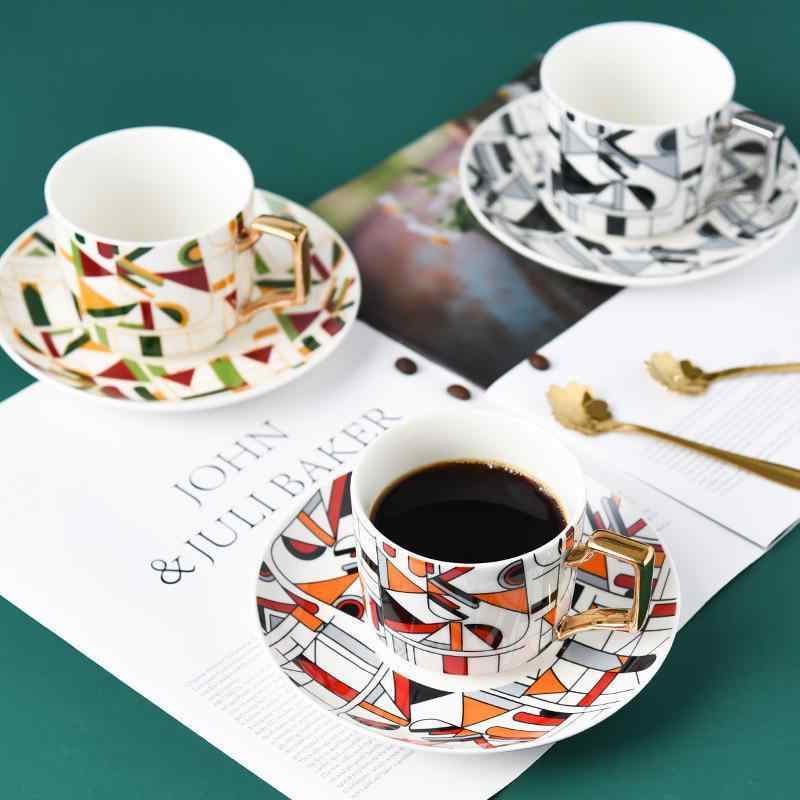 カップ コップ コーヒーカップ マグカップ ティーカップ 陶磁器 セラミック ソーサー セット 金縁 ゴールドリム ヨーロピアン調 ヨーロッパ風 モダン シンプル おしゃれ 上品 高級感 家庭用 自宅用 普段使い アフタヌーンティー