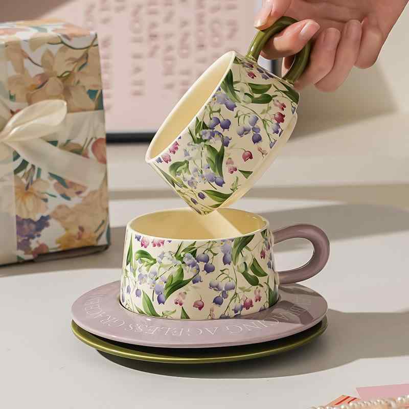 コーヒーカップ レディース カップ＆ソーサー 陶磁器製 花柄 アフタヌーンティー ティータイム おうちカフェ オフィス 自宅 レストラン用 レトロ クラシック 油絵風デザイン 高見え