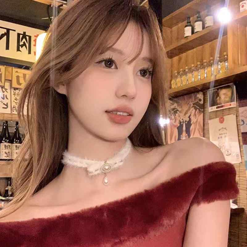 ネックレス レディース 女性用 パール リボン チョーカー 鎖骨チェーン もこもこ 布製 大人かわいい 個性派デザイン ハンドメイド 韓国ファッション カジュアル フォーマル 普段使い 万能 ホワイト ブラック