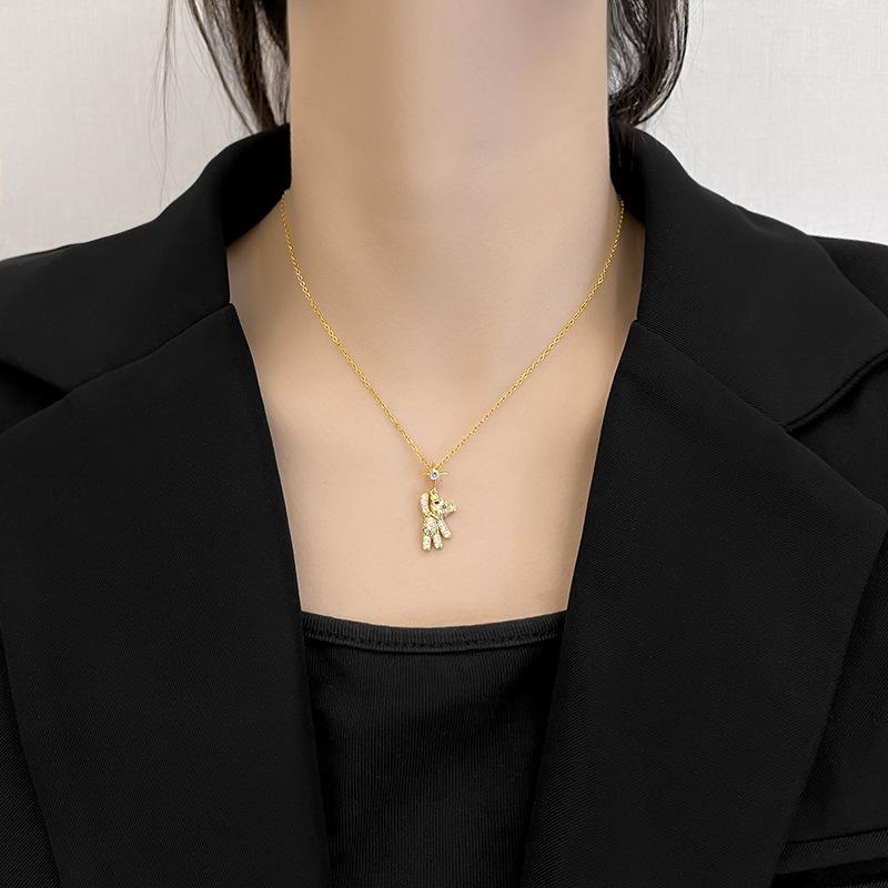 ネックレス レディース かわいい クマ 動物モチーフ ペンダント チタン鋼 変色しにくい 鎖骨チェーン O字チェーン 個性的 デザイン 上品 高級感 ゴールド シルバー シンプル おしゃれ オフィス カジュアル デイリーユース