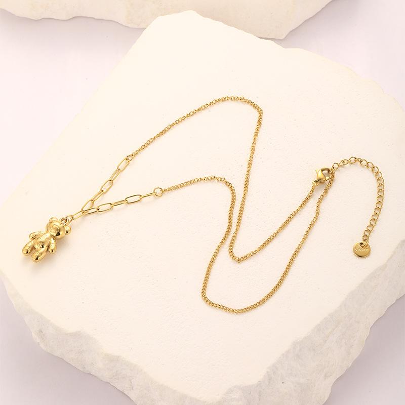 ネックレス レディース クマモチーフ ペンダント サージカルステンレス 18Kゴールドメッキ ゴールドカラー シンプル 個性的 おしゃれ ファッション デコルテ 鎖骨 普段使い オフィス カジュアル デイリー アクセサリー