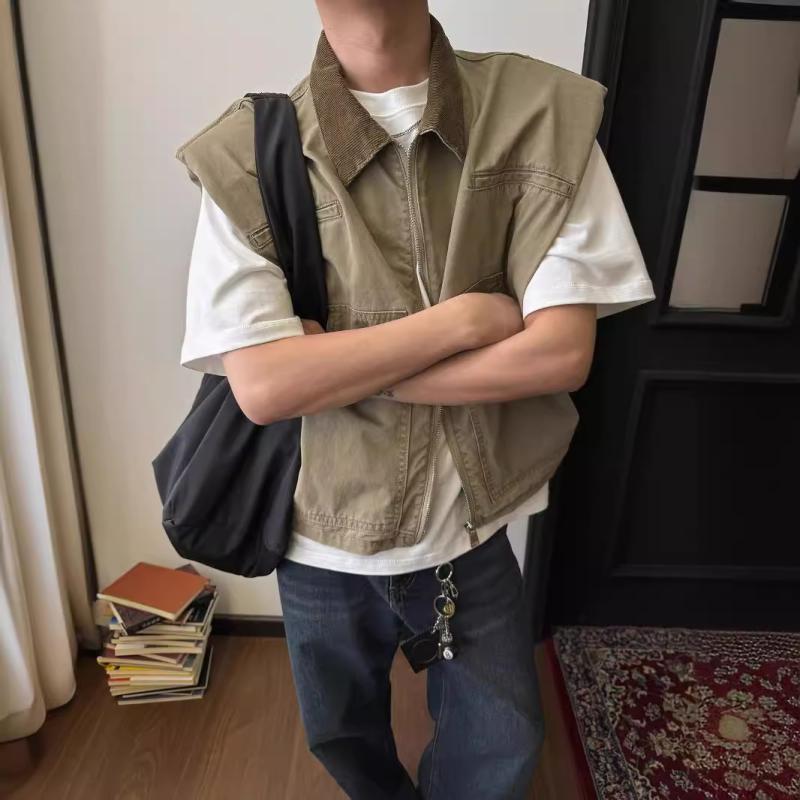 ・カテゴリ: ワークベスト・スタイル: 日系レトロ・フィット: ゆったり・対象: 青少年、大人・性別: 男性・ネックライン: 襟付き・開閉部: ジッパー・厚さ: 標準・柄: 無地・主な素材: ポリエステル100%・素材感: デニム調・裏地素材: ポリエステル・加工: 形態安定・デザイン詳細: ステッチ・ポケット: サイドポケット・裾デザイン: ストレート・着用シーン: 日常使い・カラー展開: ブラウン・サイズ展開: M、L、XL、XXL