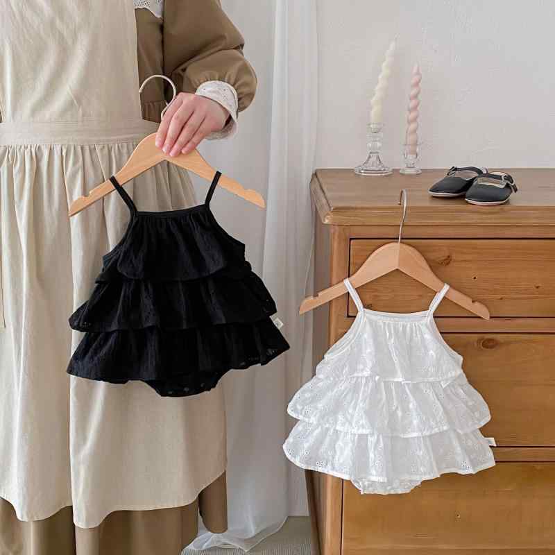 ロンパース ベビー 女の子 夏物 綿 コットン 無地 キャミソール ノースリーブ サロペット スカート ティアードスカート ワンピース 韓国風 かわいい キュート 百日祝い 記念撮影 お宮参り お食い初め 普段着 お出かけ着 ホワイト ブラック
