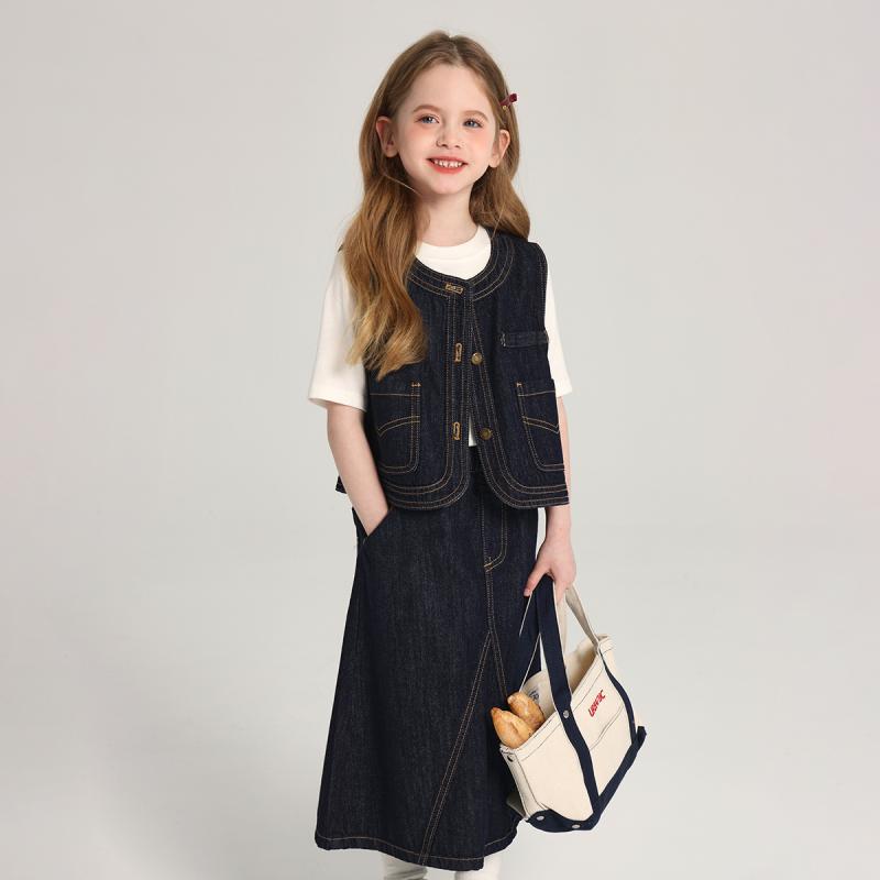 キッズ 女の子 デニム ベスト ジレ スカート セットアップ 親子コーデ 親子お揃い ツーピース 2点セット ノースリーブ 前開き シングルボタン 配色ラインデザイン 綿 コットン 柔らかい 春 夏 秋 カジュアル かわいい おしゃれ