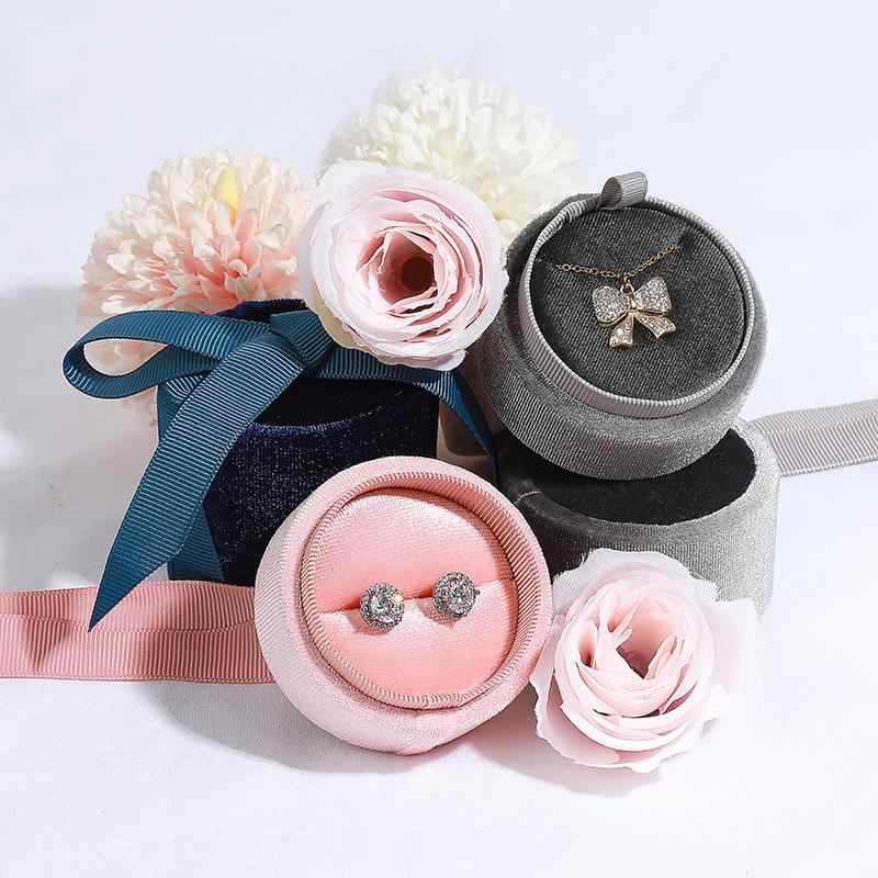 ジュエリーボックス アクセサリーケース ベロア ベルベット 筒形 円筒型 リボン付き 高級感 指輪 リング ピアス イヤリング ネックレス ペンダント 収納 小...