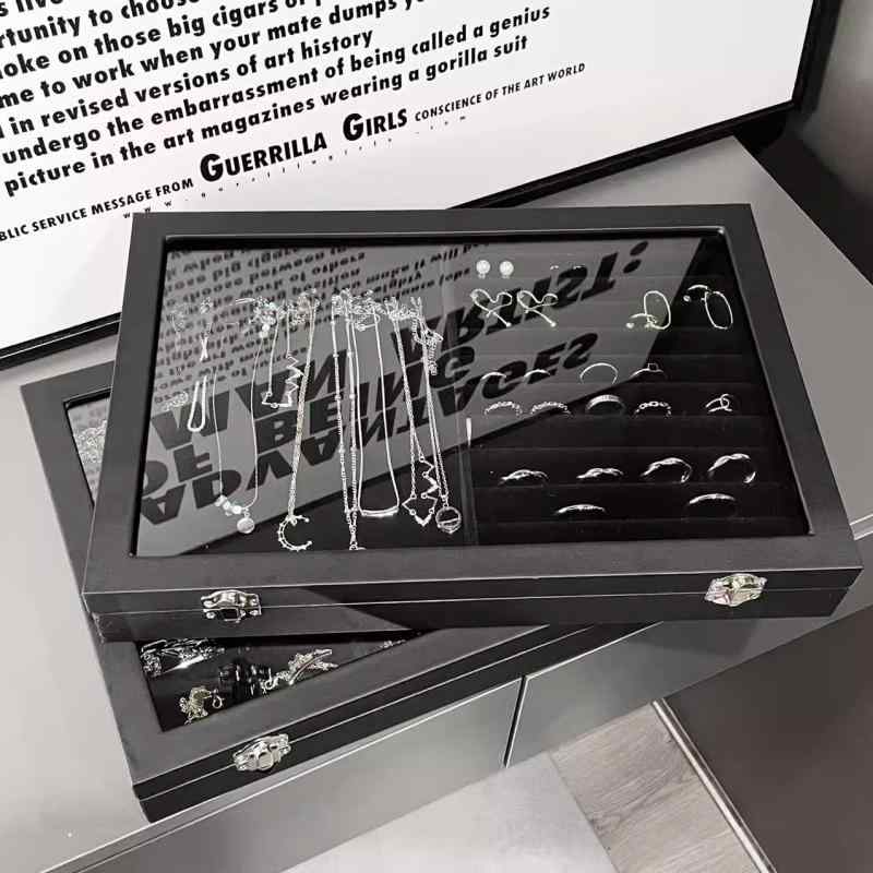 ジュエリーボックス ブラック ベルベット レザー 多機能 蓋付き 仕切り ネックレス リング 指輪 イヤリング ピアス 収納ケース 高級感 防塵 宝石箱 アクセ...