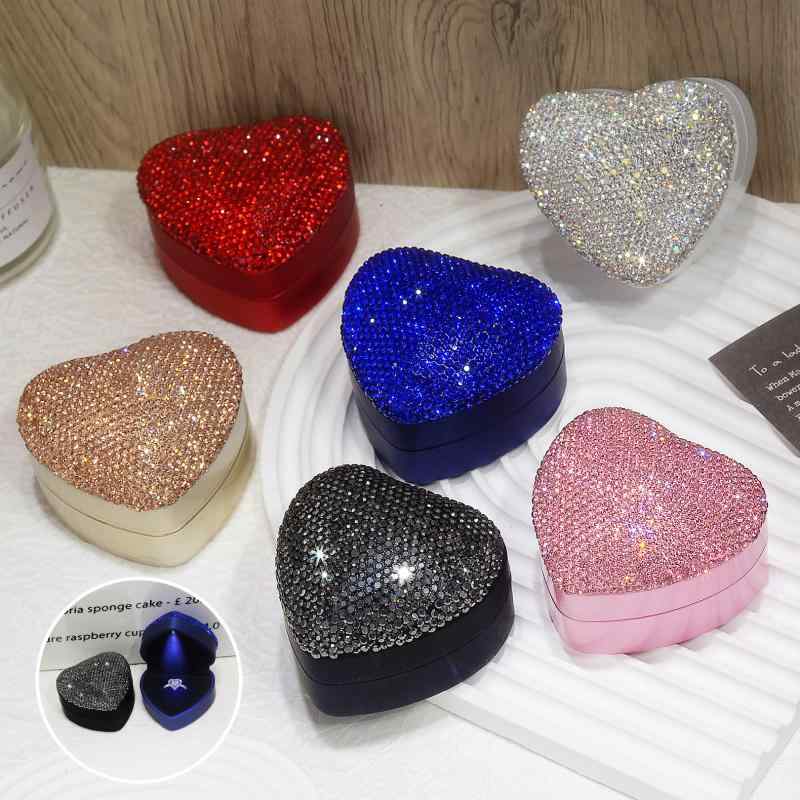 ジュエリーボックス ダイヤモンド装飾 ハート型 植毛 リングケース 結婚式 ウェディング プロポーズ カップル ペアリング 指輪ケース LEDライト付き ゴム焼...