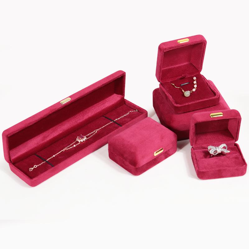 ジュエリーボックス アクセサリーケース ベルベット 鉄製 布製 丸角 ゴールド 金色留め具 おしゃれ 高級感 リング 指輪 ネックレス 首飾り ブレスレット 腕...